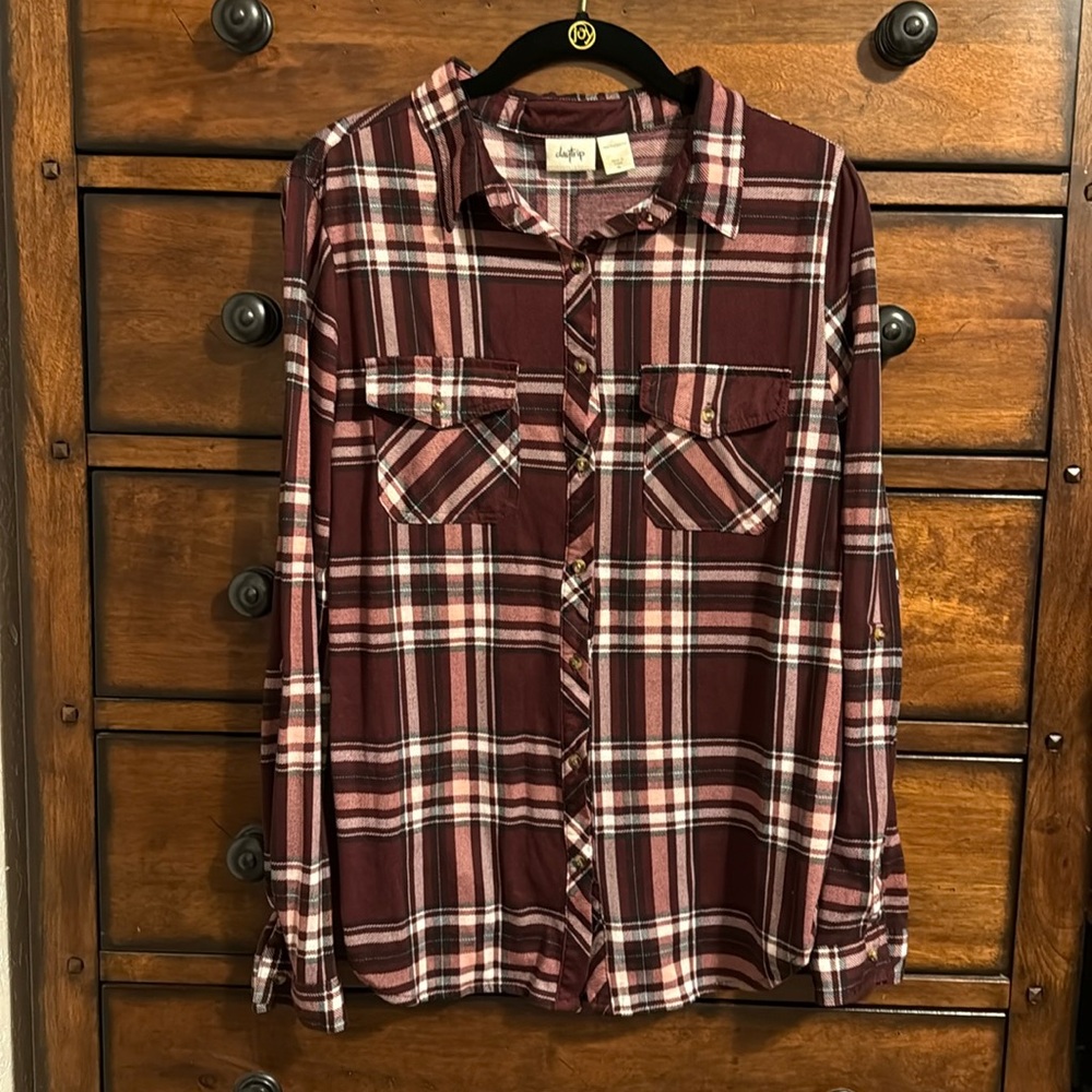 Daytrip women’s XL long sleeve button up